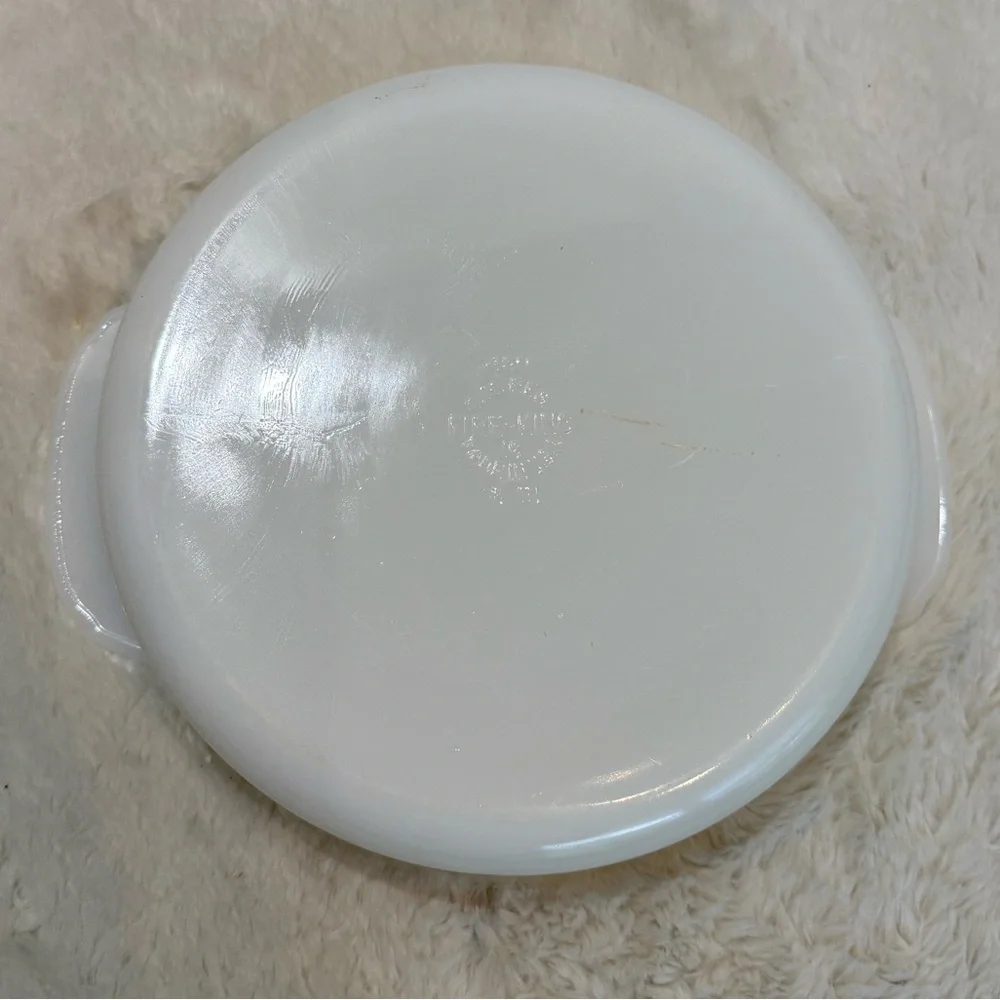 Vintage milk glass bakeware, Anchor Hocking Fire King “Golden Wheat” pattern
